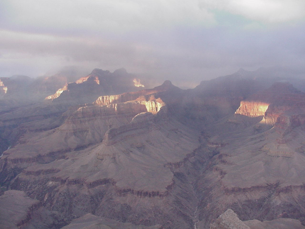 GCsunset11.jpg, 112768 bytes, 1/16/01