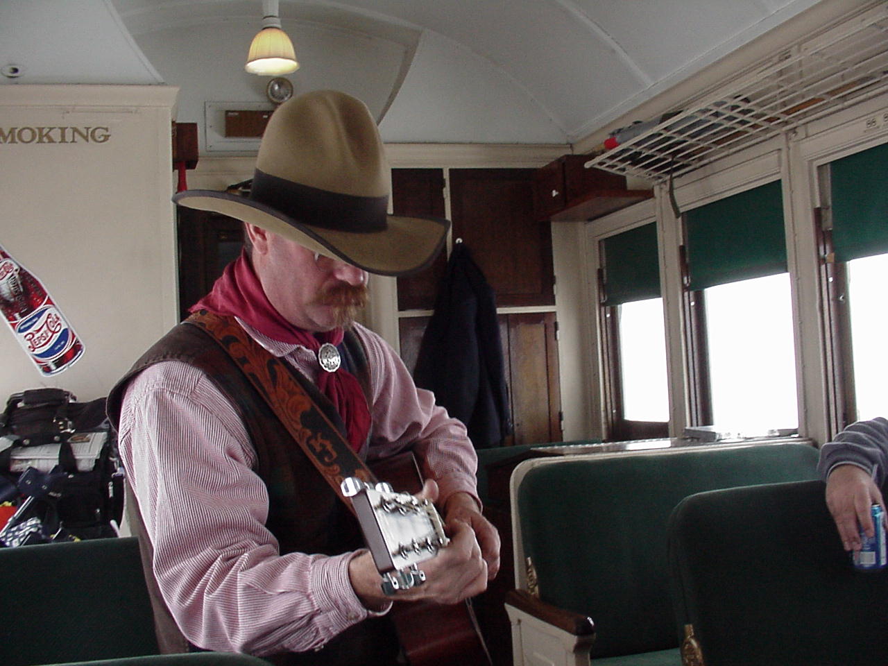 GCtrain2.jpg, 161792 bytes, 1/16/01