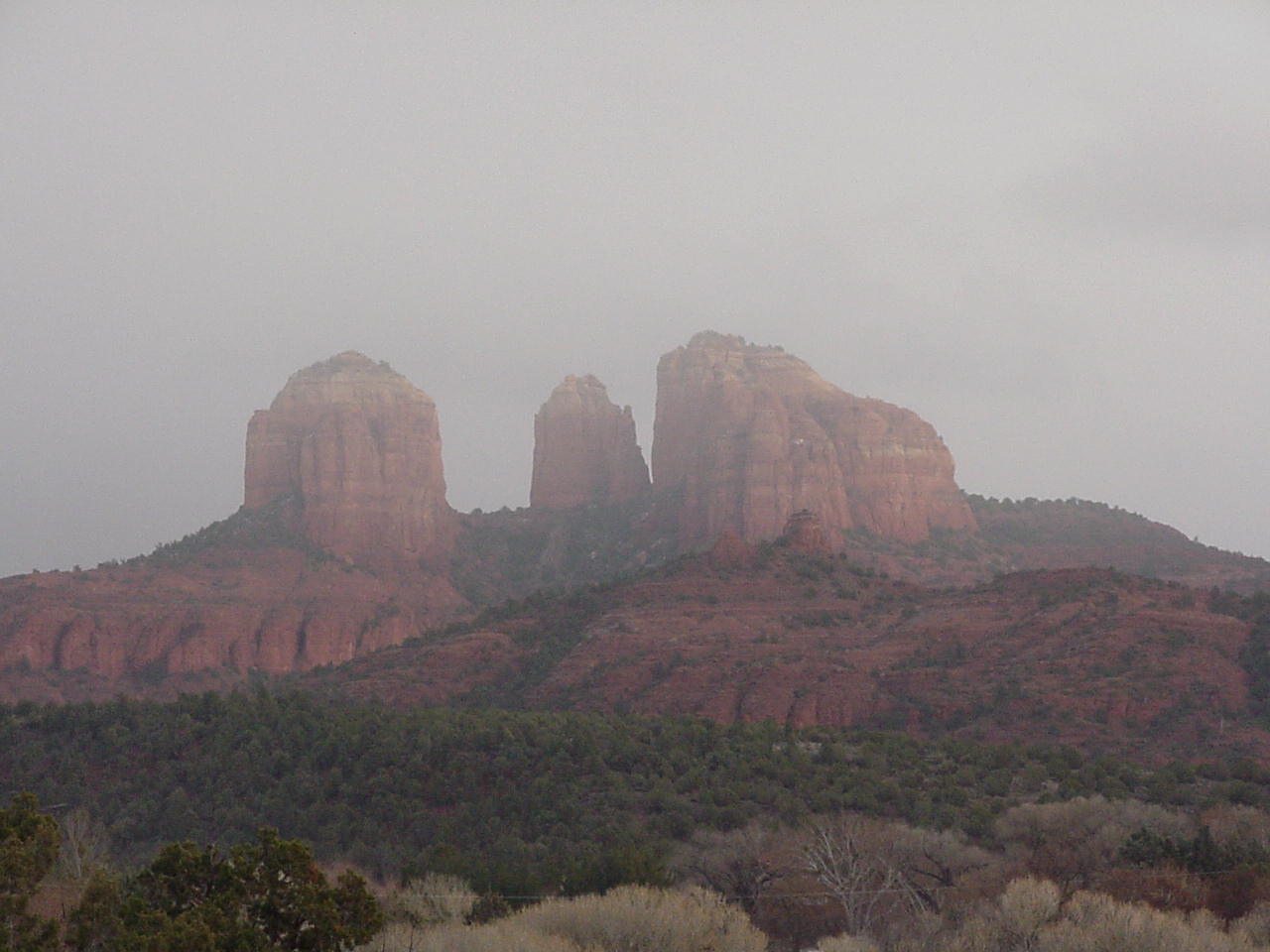 monuments.jpg, 107532 bytes, 1/15/01