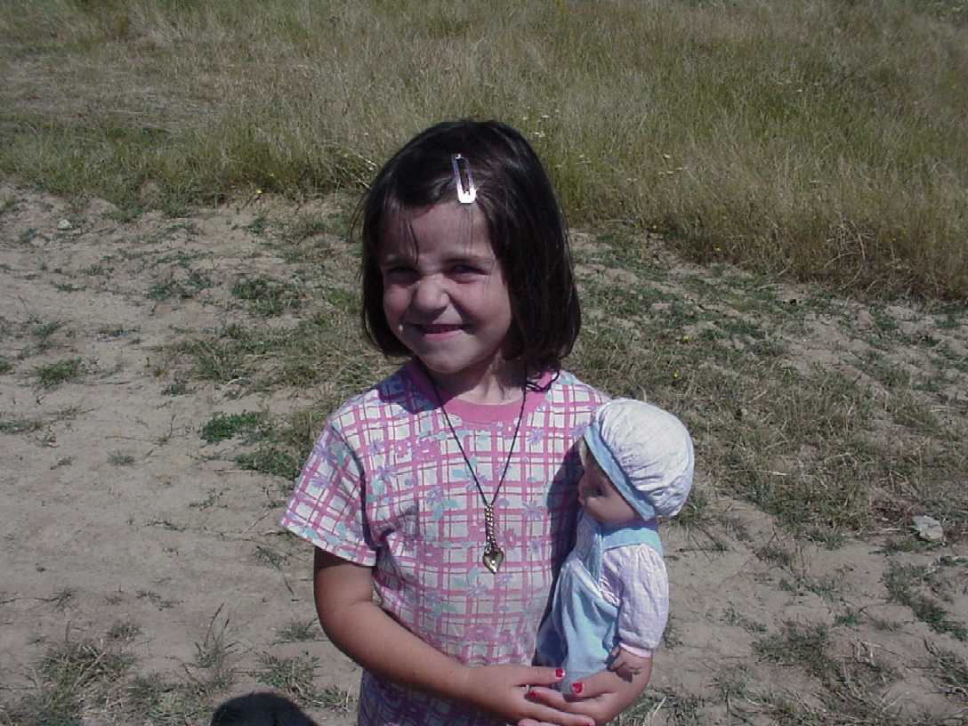 2_new_friends2.jpg, 113619 bytes, 7/3/01