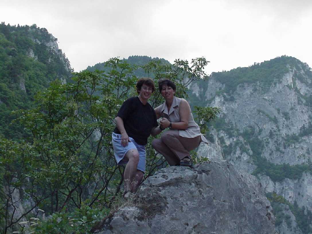 2on_rock2.jpg, 87019 bytes, 7/3/01