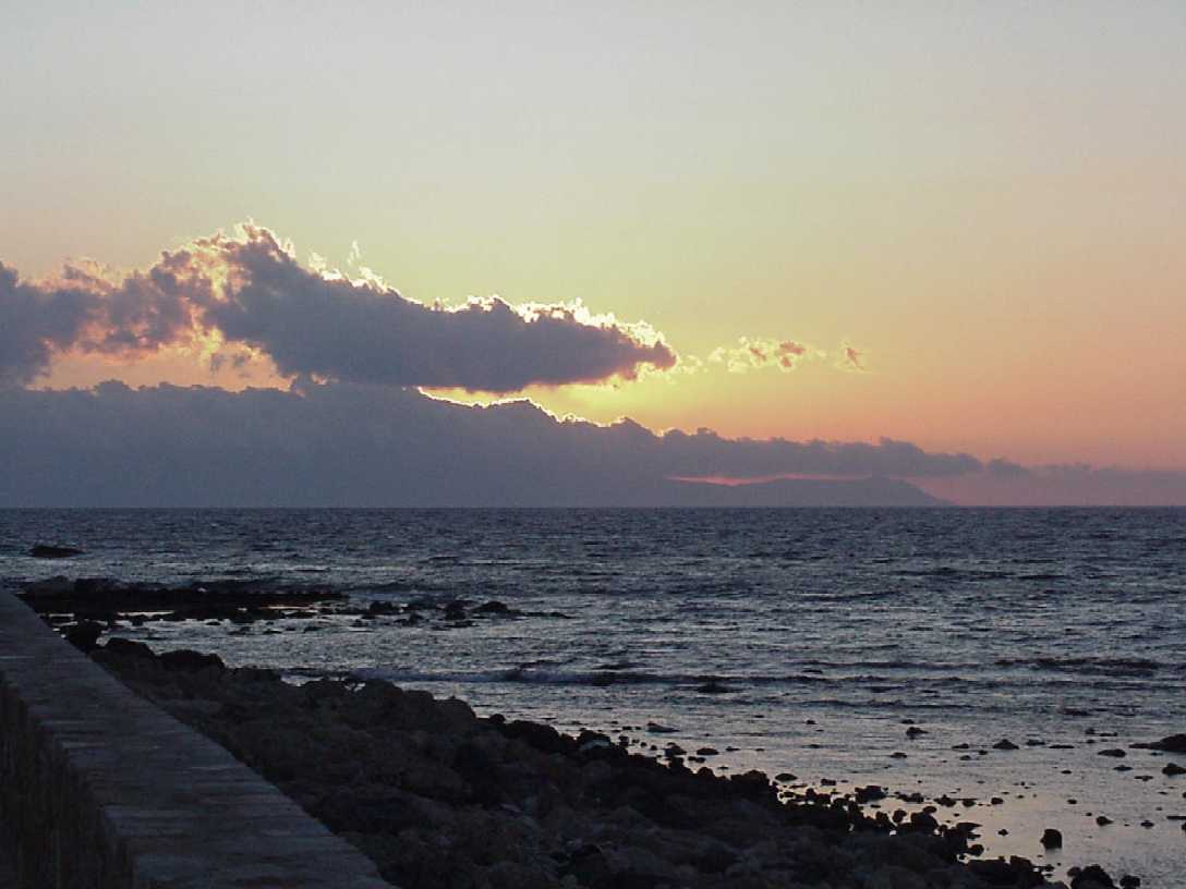 crete21.jpg, 59142 bytes, 7/3/01