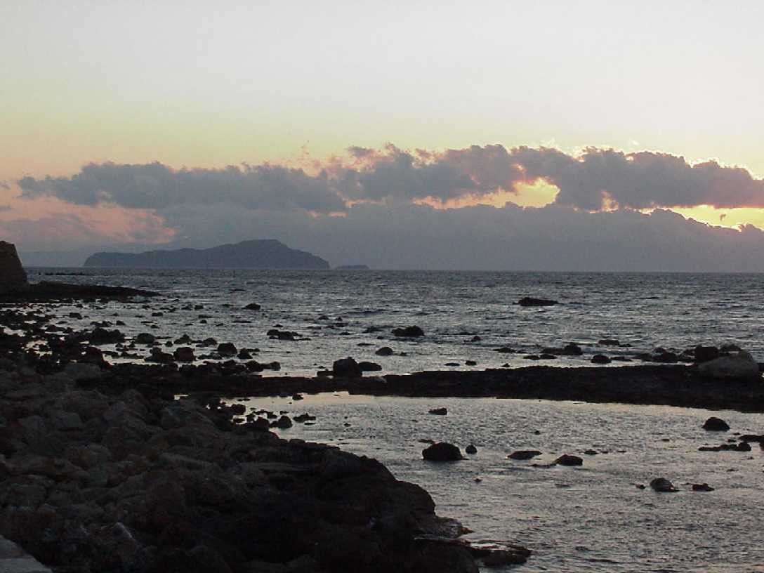 crete22.jpg, 69592 bytes, 7/3/01