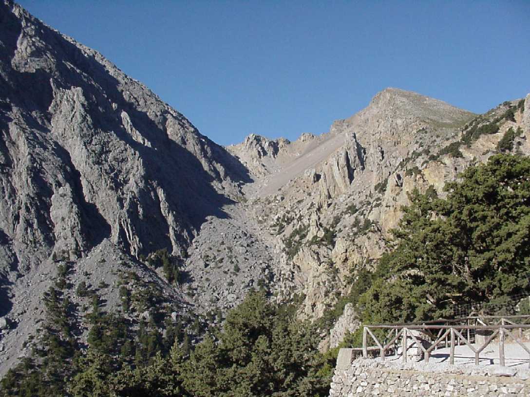 somaria_gorge6.jpg, 126423 bytes, 7/3/01