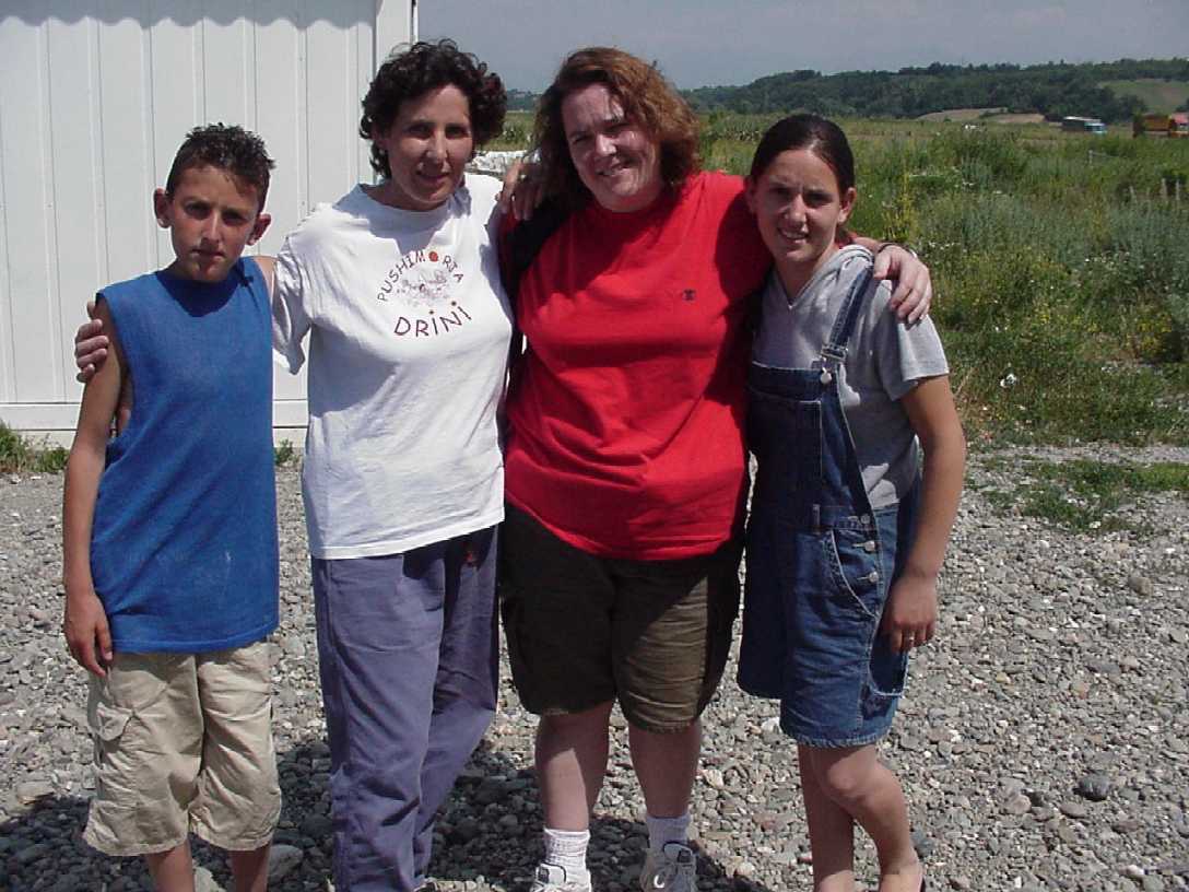 us_at_slovenia.jpg, 105575 bytes, 7/3/01